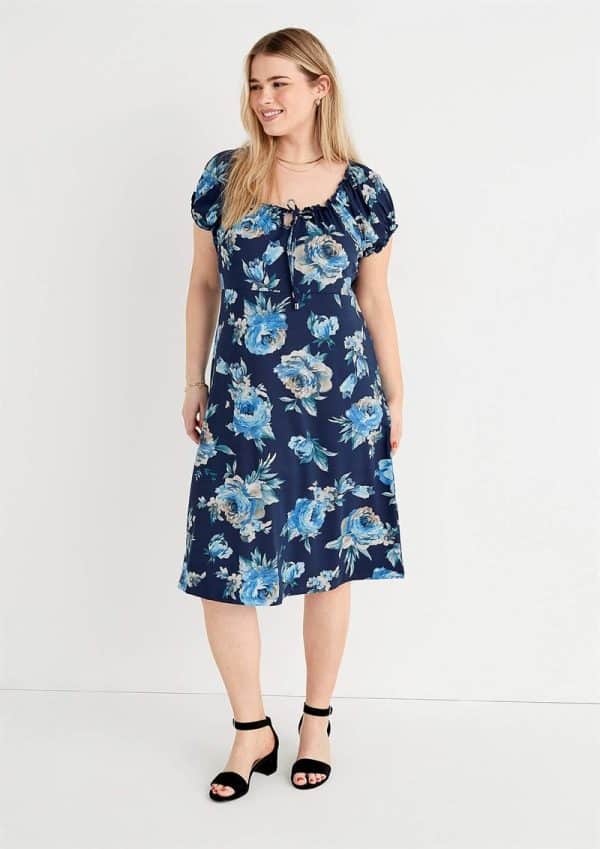 Mønstret off-shoulder-kjole Monica