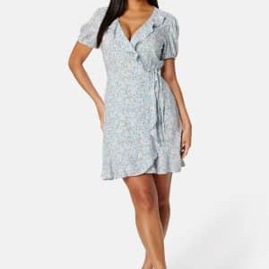 BUBBLEROOM Patrinia wrap dress Light blue / Patterned 38